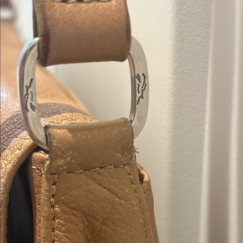 Vintage Longchamp Tan Crossbody Bag with Adjustable Strap - Picture 6 of 16